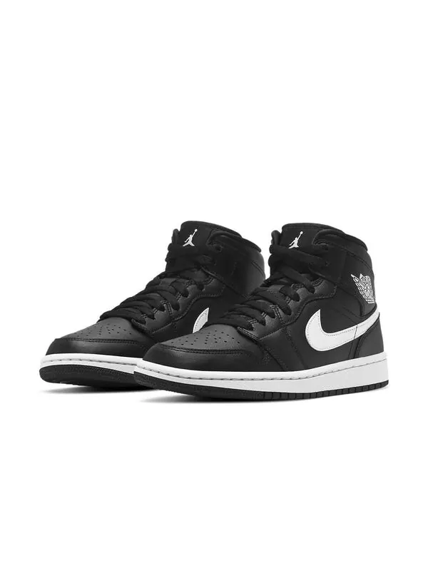 Кроссовки 1 средние Air Jordan — изображение 3 из 4, черный