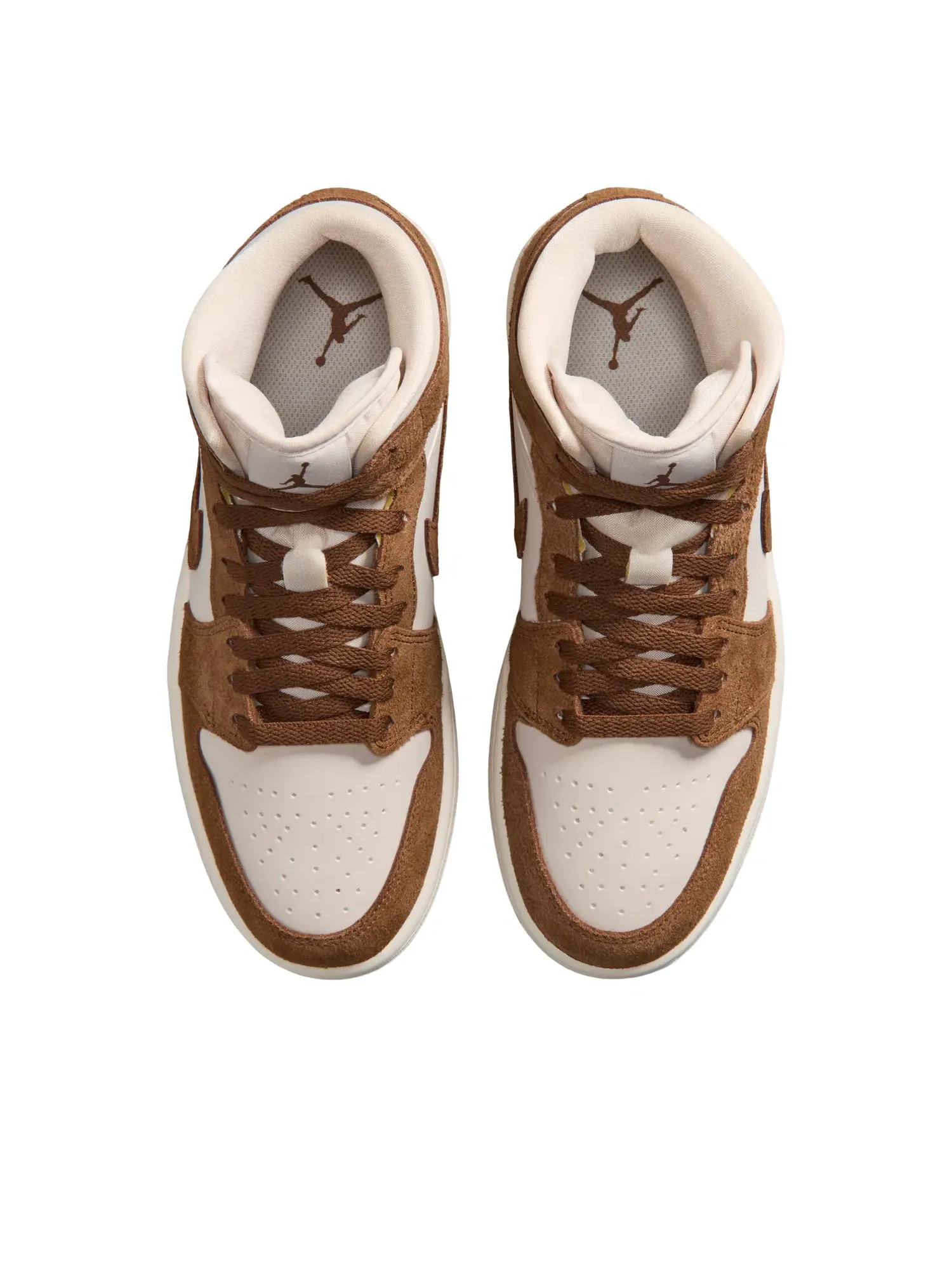 Женские кроссовки с кожаным верхом Air Jordan 1 Mid Light British Tan Choke — изображение 3 из 7, бежевый