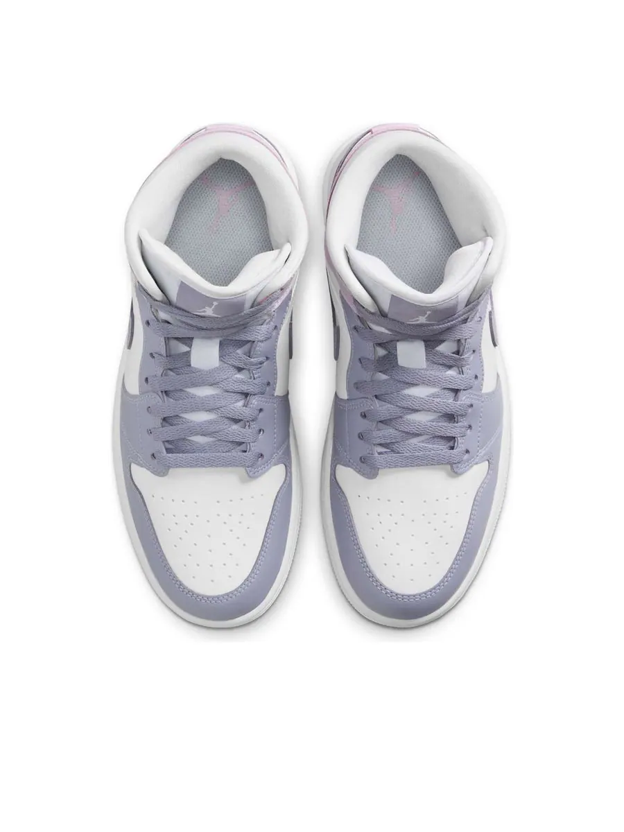 Кроссовки (WMNS) Air Jordan 1 Mid 'Indigo Haze Doll White' — изображение 4 из 6, белый