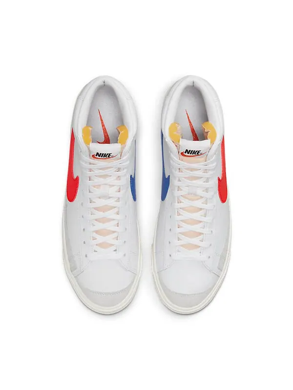 Кроссовки blazer mid '77 vintage 'vintage mismatched swoosh blue red' Nike — изображение 3 из 4, белый/синий--красный