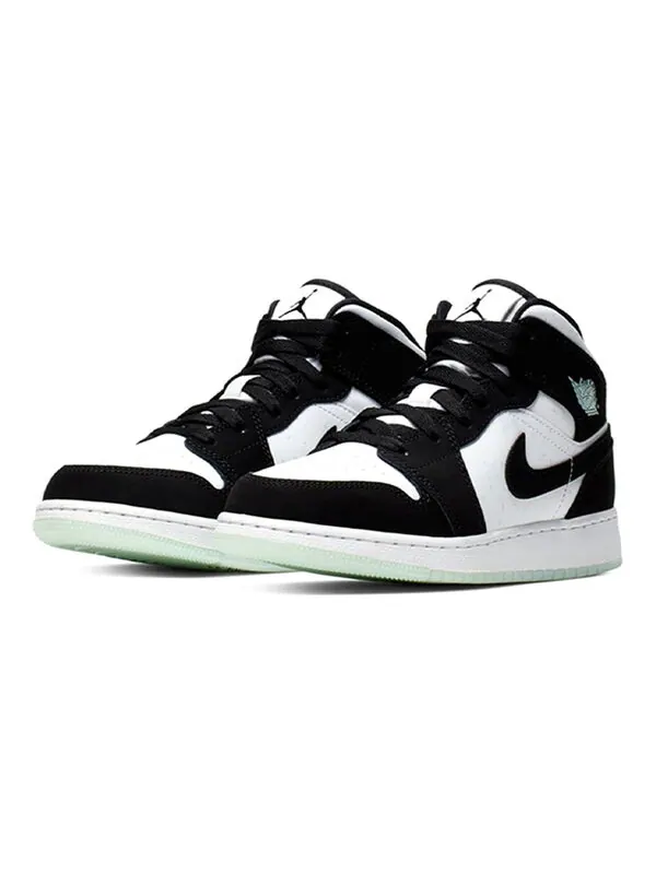 Кроссовки 1 средний размер Air Jordan — изображение 2 из 4, черный/белый