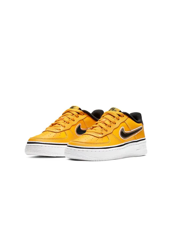 Кроссовки (GS) Nike Air Force 1 Low LV8 x NBA 'University Gold' — изображение 2 из 4, золотистый/белый-черный