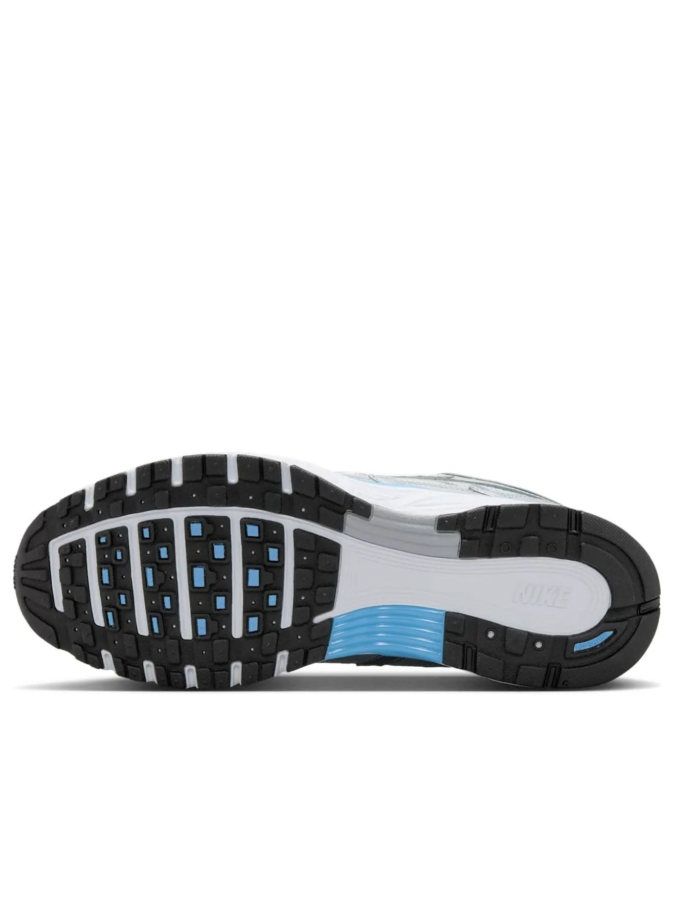 Кроссовки Nike P-6000 'Metallic Platinum University Blue' — изображение 5 из 6, серый