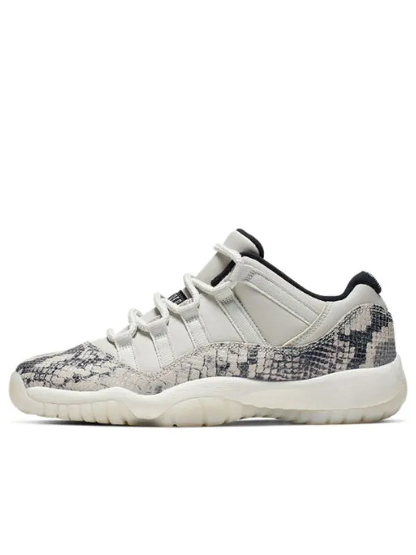 Кроссовки 11 ретро низкие Air Jordan — изображение 1 из 4, светлый/красный--черный