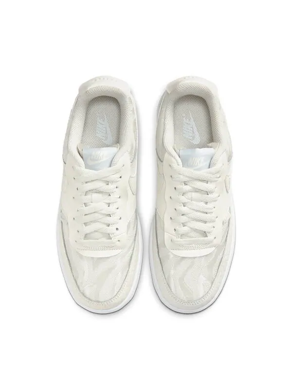 Кроссовки court vision low premium 'stacked swoosh - sail' Nike — изображение 4 из 4, белый