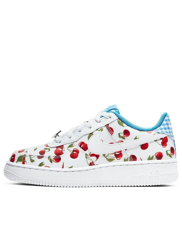 Кроссовки детские Nike Air force 1 с принтом из вишен — изображение 1 из 4, белый