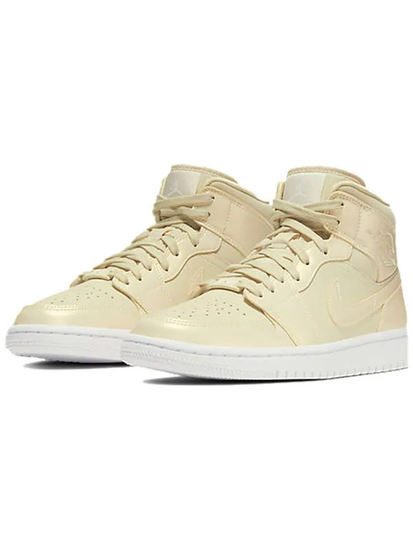 Кроссовки 1 средние Air Jordan — изображение 3 из 4, белый