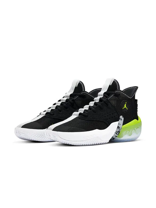 Кроссовки реагируют на возвышение pf Air Jordan — изображение 3 из 4