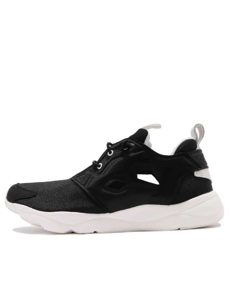 Беговые кроссовки Reebok Furylite Cozy Wear-Resistant Black — изображение 1 из 5, черный