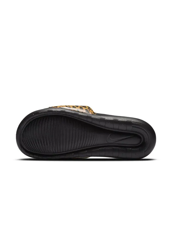 Тапочки victori one printed slide 'cheetah print' Nike — изображение 2 из 4, черный