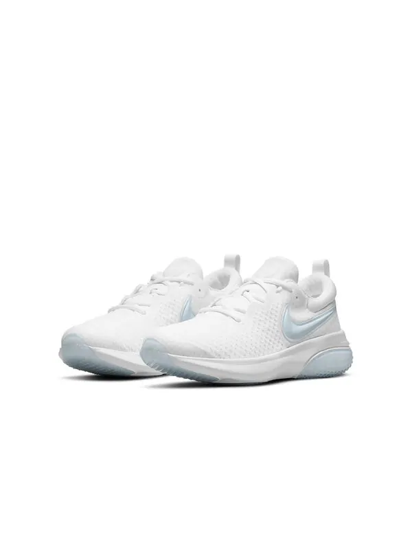 Проект кроссовок pod Nike — изображение 3 из 4, белый