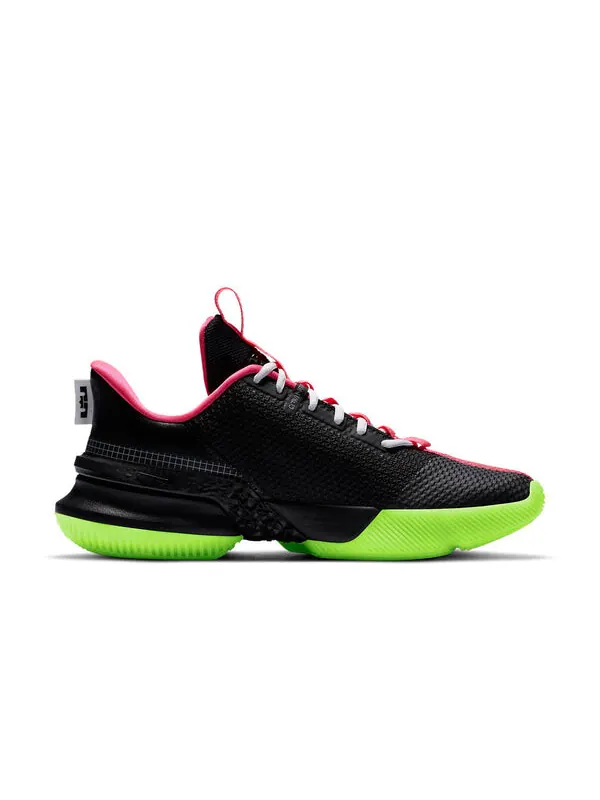 Посол кроссовок 13 Nike — изображение 2 из 4, черный//розовый