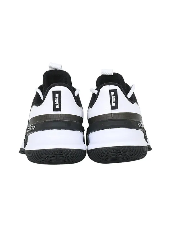 Посол кроссовок 13 Nike — изображение 3 из 4, черный/белый