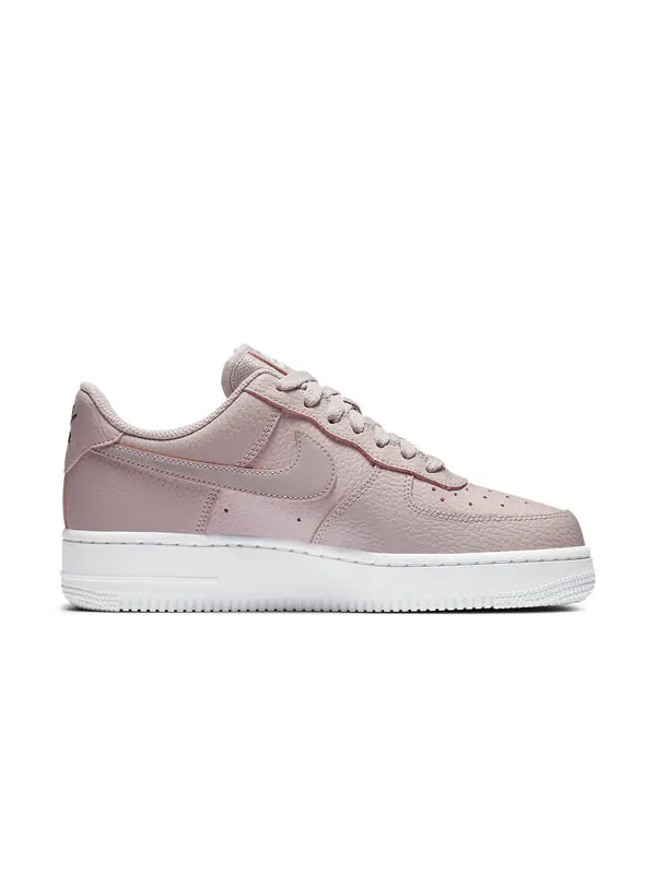 Кроссовки air force 1 '07 essential 'platinum violet' Nike — изображение 2 из 4, белый/розовый