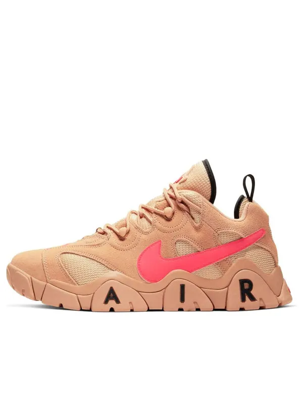 Кроссовки air barrage low 'wheat' Nike — изображение 1 из 4, бежевый//белый/черный
