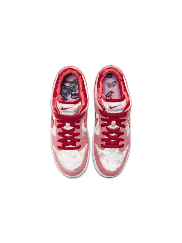 Кроссовки x strangelove sb dunk low 'valentine's day' Nike — изображение 4 из 4, розовый/красный/синий