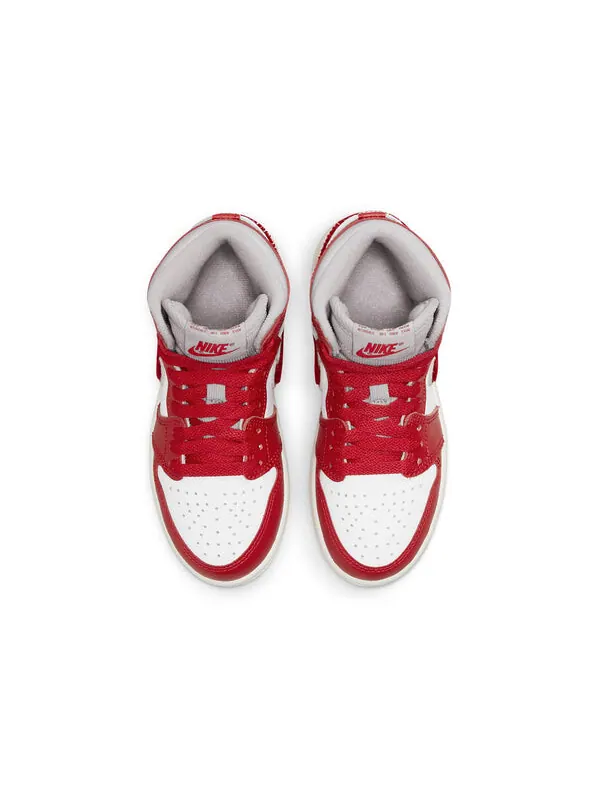 Кроссовки 1 retro high og 'newstalgia chenille' Air Jordan — изображение 4 из 4, светлый/красный