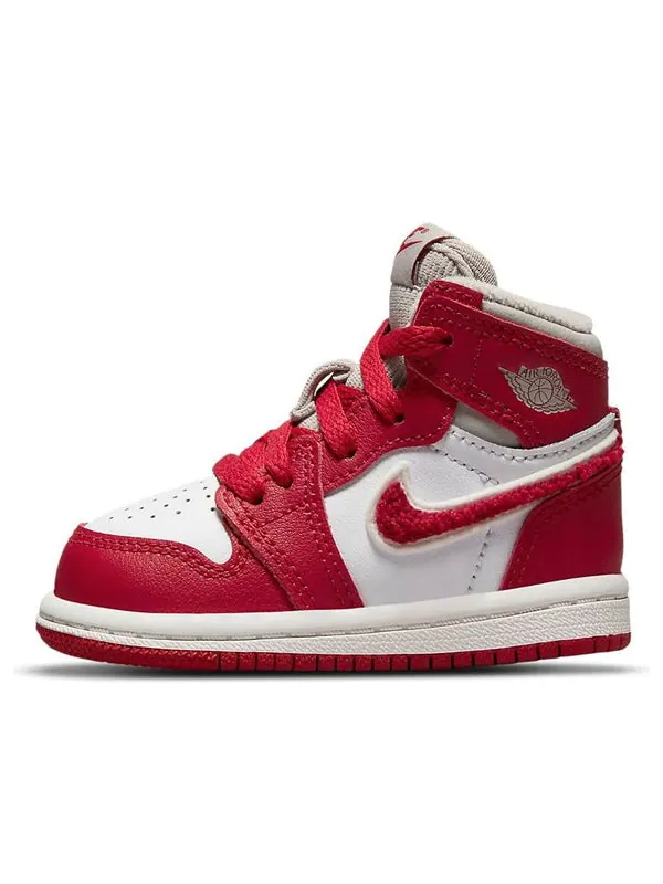 Кроссовки 1 retro high og 'newstalgia chenille' Air Jordan — изображение 1 из 4, светлый/красный