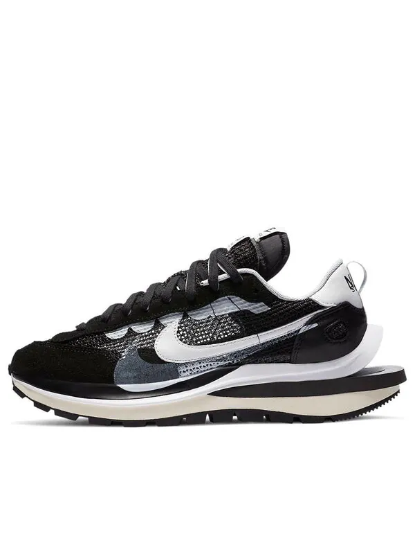 Кроссовки x sacai vaporwaffle Nike — изображение 1 из 4, черный/белый/платиновый