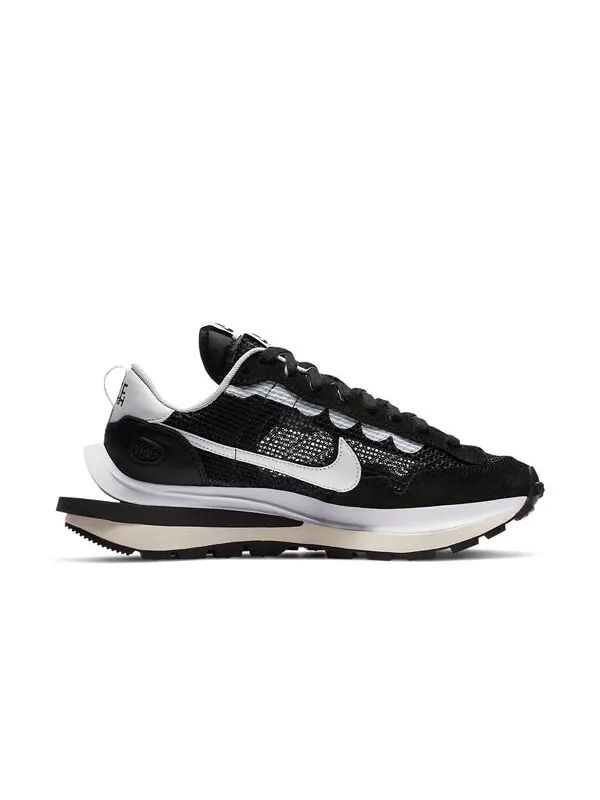 Кроссовки x sacai vaporwaffle Nike — изображение 2 из 4, черный/белый/платиновый