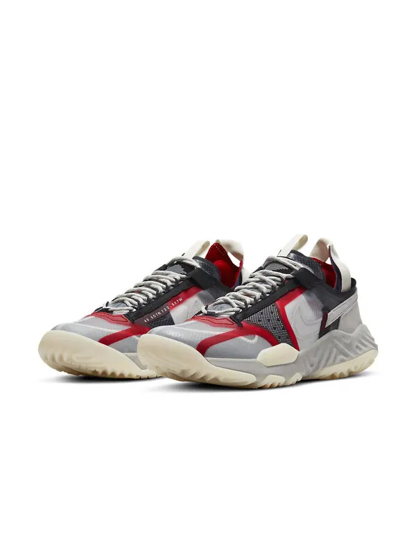 Кроссовки дельта брызнуть Air Jordan — изображение 3 из 4