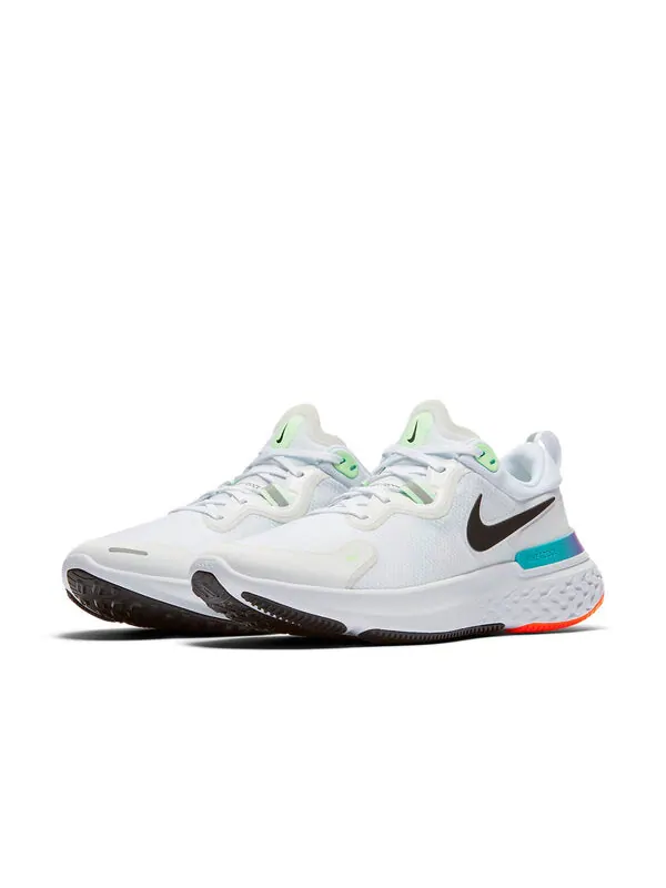 Кроссовки реагируют на милер Nike — изображение 4 из 4