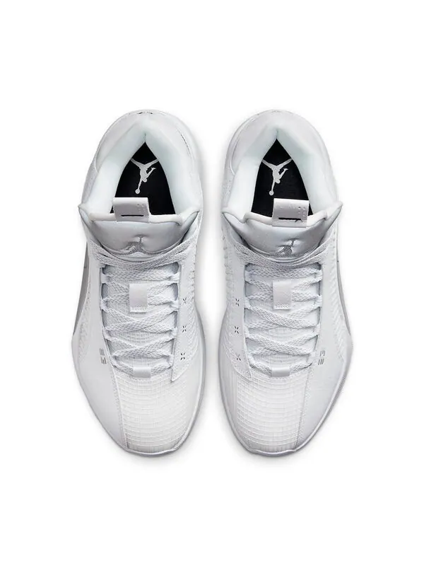 Кроссовки 35 низкие pf Air Jordan — изображение 4 из 4, белый