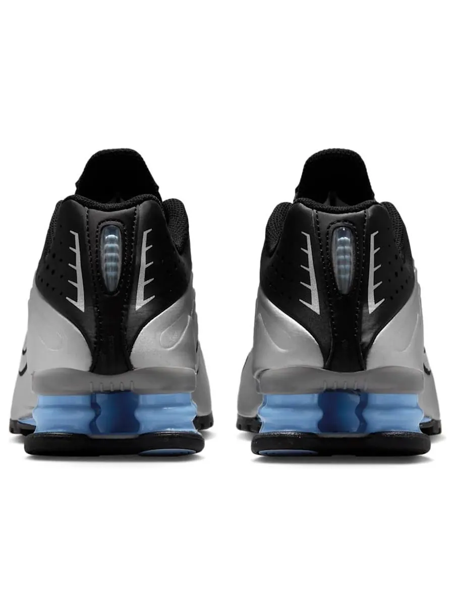 Кроссовки (GS) Nike Shox R4 'Metallic Silver Black Psychic Blue' — изображение 5 из 6, серебряный