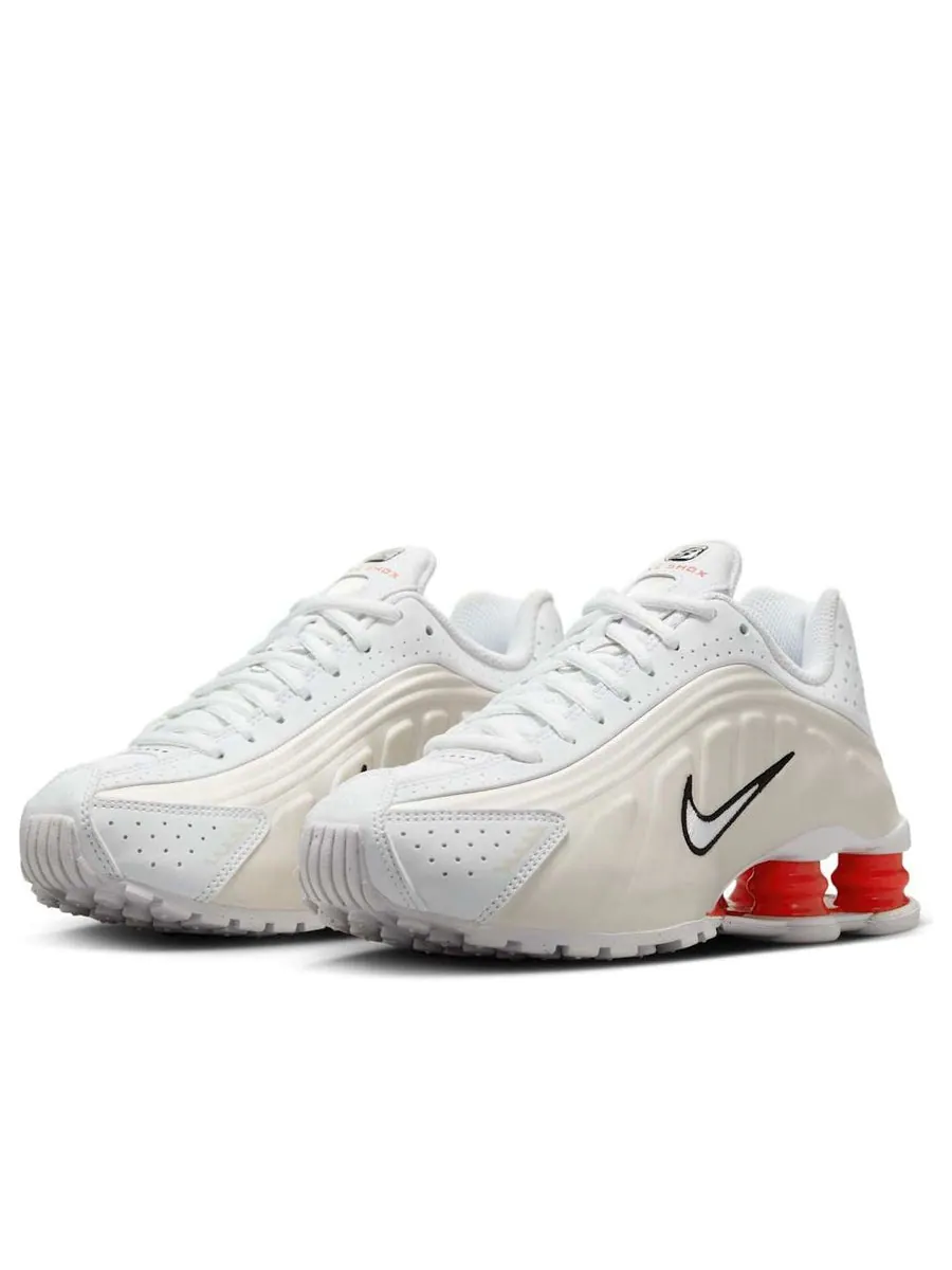 Кроссовки (GS) Nike Shox R4 'White Phantom Picante Red' — изображение 3 из 6, белый