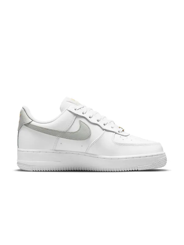 Кроссовки Air Force 1 Nike — изображение 2 из 4, белый/серый/золотистый