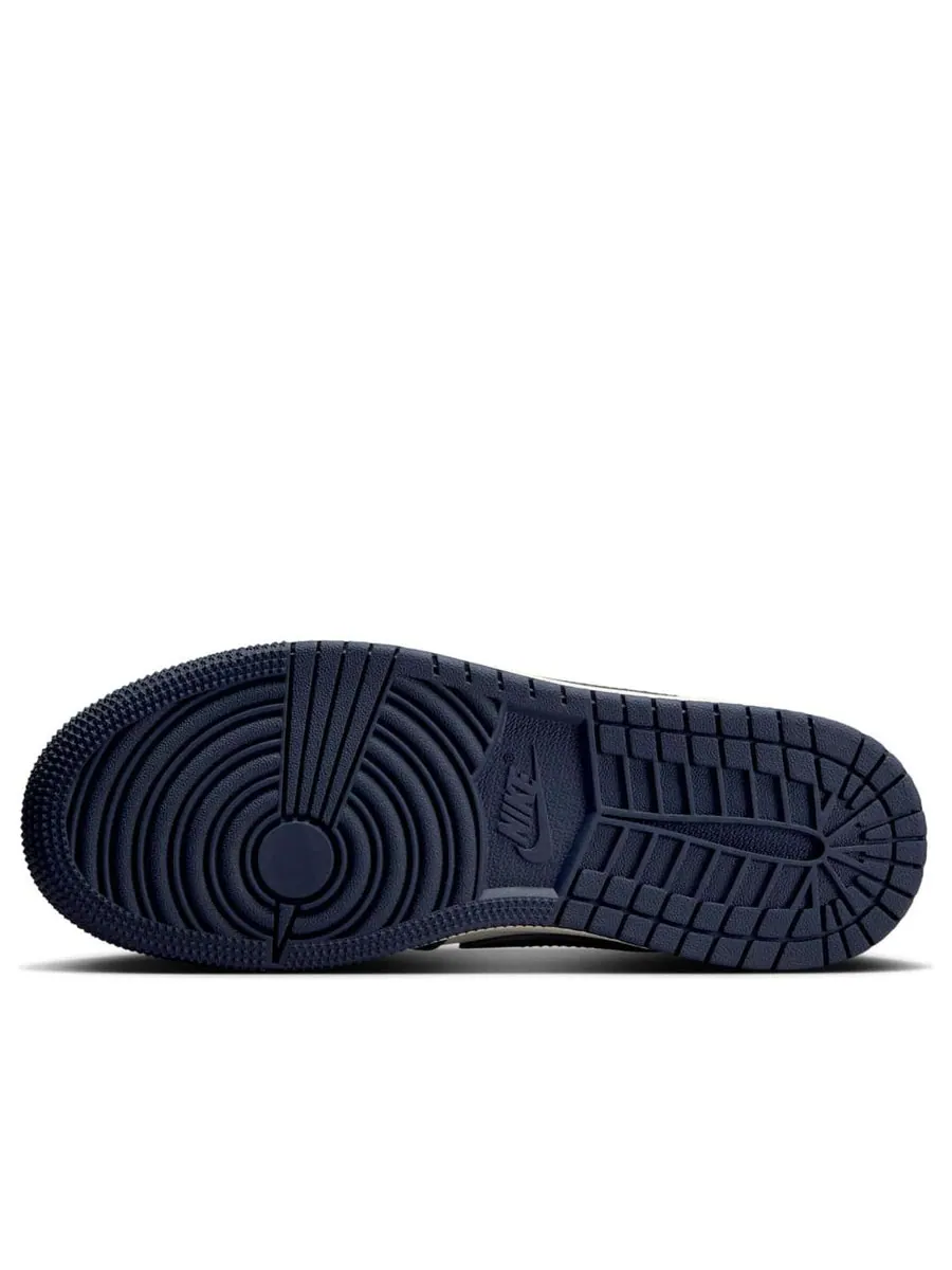 Кроссовки (GS) Air Jordan 1 Low OG 'Obsidian UNC' — изображение 6 из 6, синий