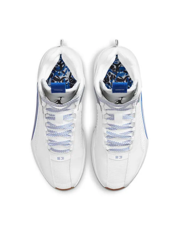 Кроссовки 35 Air Jordan — изображение 4 из 4, белый