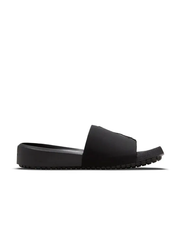 Тапочки nola slide 'triple black' Air Jordan — изображение 2 из 4, черный