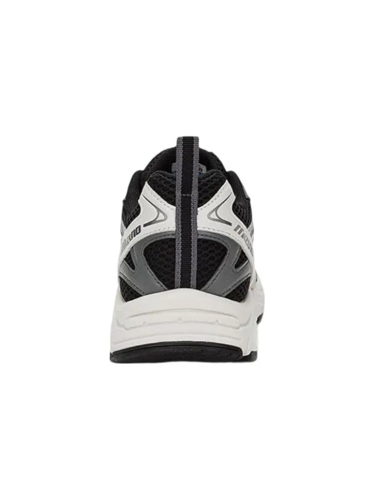 Беговые кроссовки Mizuno LG 2000 'Black White Silver' — изображение 4 из 5, черный
