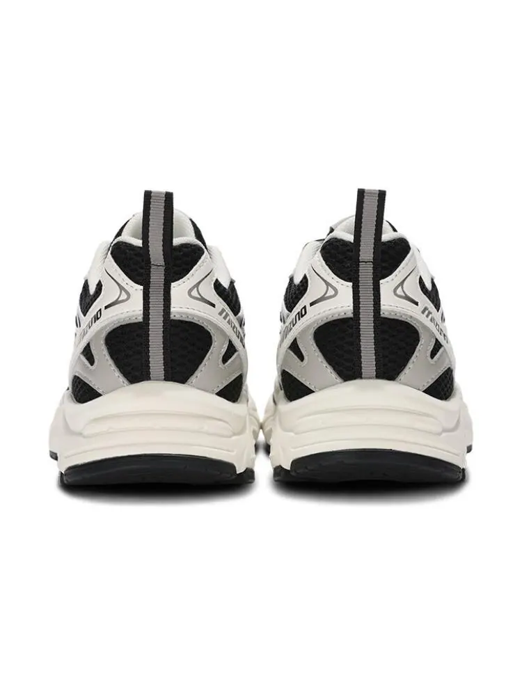 Кроссовки Mizuno LG 2000 'Black White Silver' — изображение 5 из 6, черный