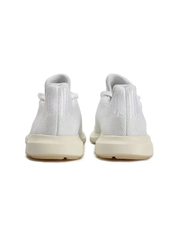 Кроссовки Swift Run Adidas — изображение 4 из 4, белый