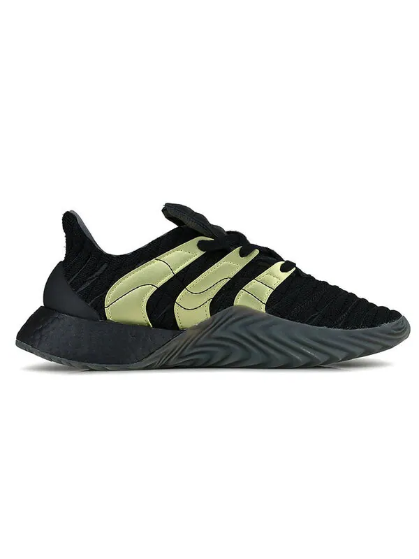 Кроссовки собакив буст Adidas — изображение 2 из 4, черный/золотистый