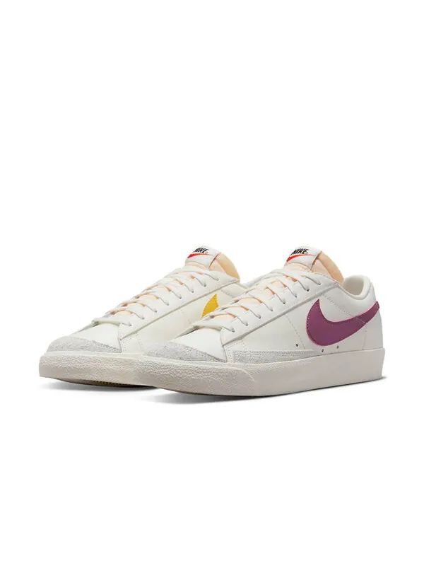 Кроссовки blazer low '77 vintage 'sail multi' Nike — изображение 3 из 4, белый/фиолетовый/желтый