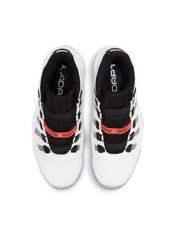 Кроссовки 11 адаптируются Air Jordan — изображение 4 из 4, белый
