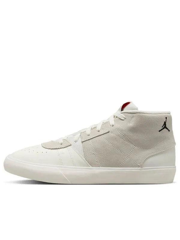 Кроссовки серии mid Air Jordan — изображение 1 из 4, белый