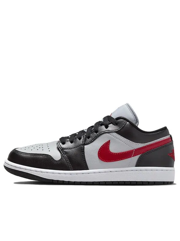 Кроссовки (WMNS) Air Jordan 1 Low 'Wolf Grey Gym Red' — изображение 1 из 4
