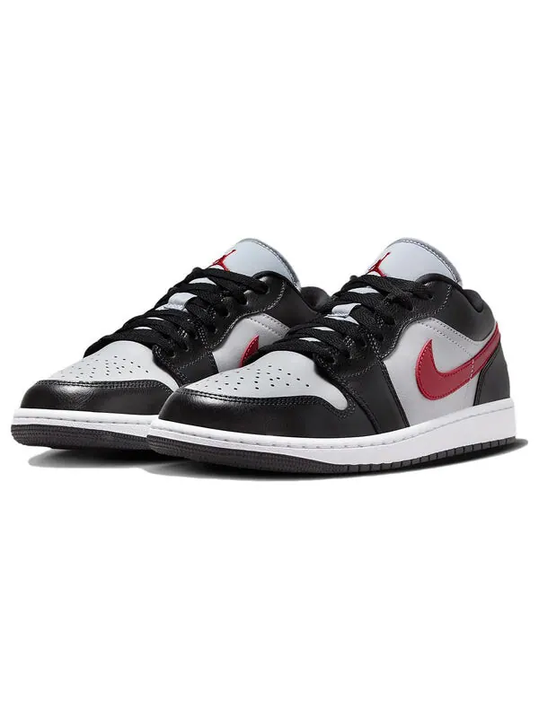 Кроссовки (WMNS) Air Jordan 1 Low 'Wolf Grey Gym Red' — изображение 3 из 4