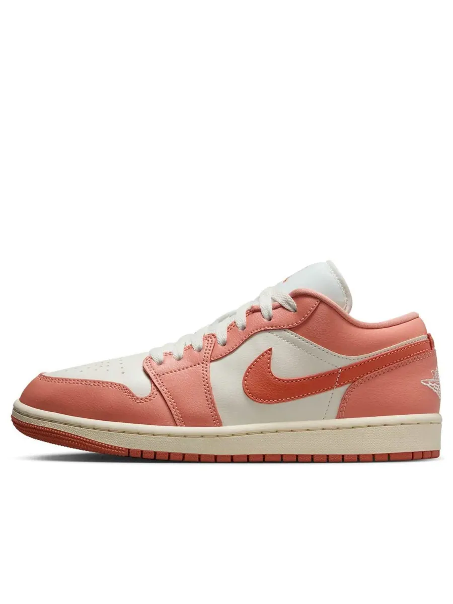 Кроссовки (WMNS) Air Jordan 1 Low 'Madder Root' — изображение 1 из 6, бежевый