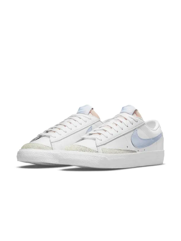 Кроссовки blazer low white ghost' Nike — изображение 3 из 4, белый