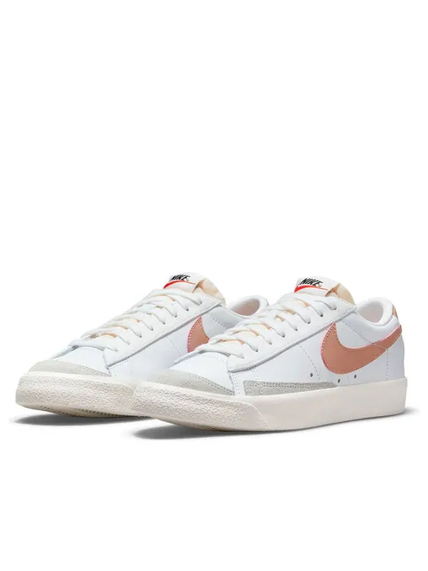 Кроссовки blazer low '77 'white rose whisper' Nike — изображение 3 из 4, белый/серый/розовый