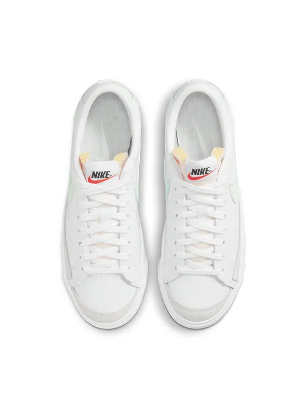 Кроссовки blazer low '77 'white barely green' Nike — изображение 4 из 4, белый/зеленый