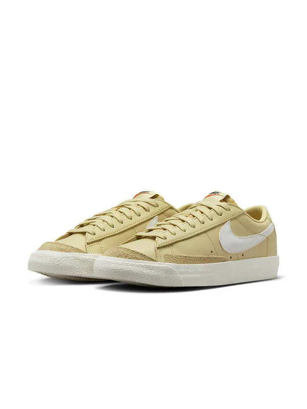 Кроссовки блейзер низкие 77 Nike — изображение 3 из 4, коричневый/белый