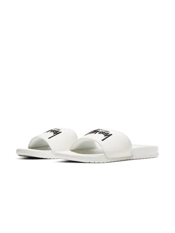 Тапочки x stussy benassi Nike — изображение 3 из 4, белый