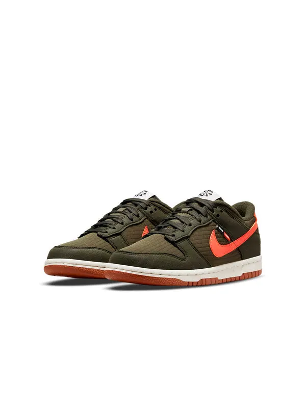 Кроссовки dunk low se next nature Nike — изображение 3 из 4, зеленый/оранжевый
