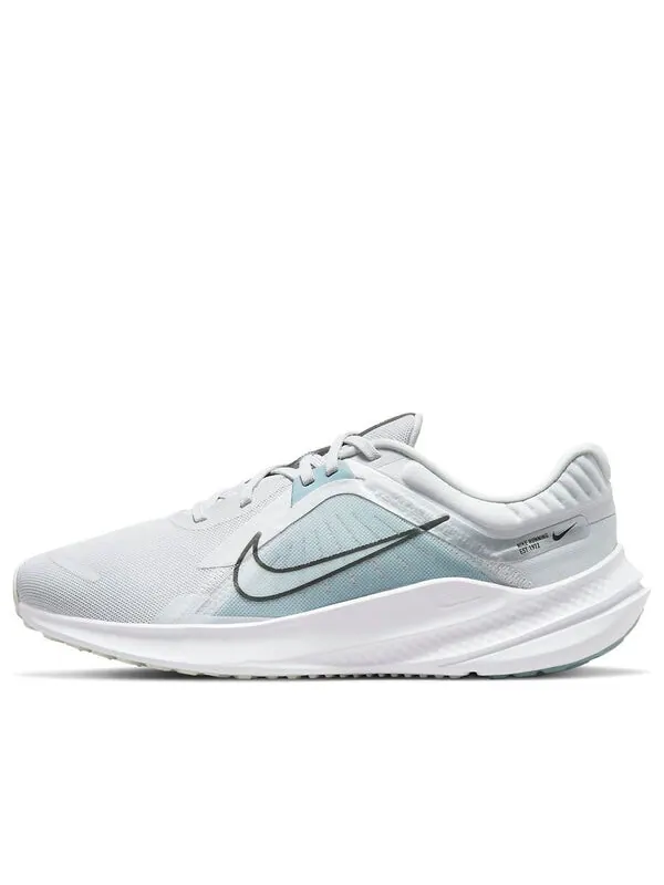 Кроссовки квест 5 Nike — изображение 1 из 4, белый/серый/синий